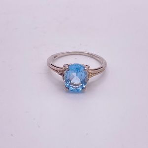Sky Blue Topaz Ring; 925 Sterling Silver; Size 5.75